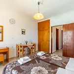 Mires House Front 1 Apartament *