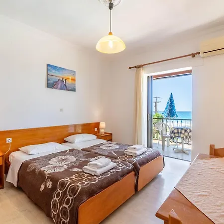 Mires House Front 1 Апартаменты *