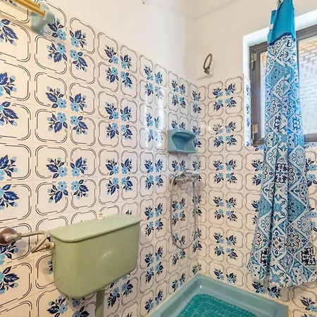 Apartman Mires House Front 1 *